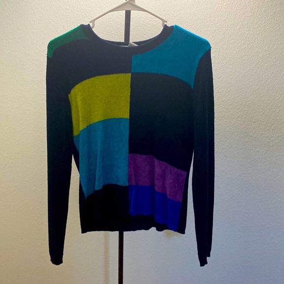 Warm Sweater with a Color Block Pattern - Picture 1 of 1